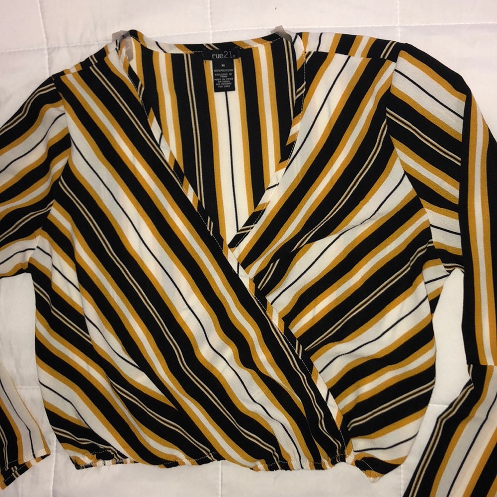 cropped shirt with “Butterfly Sleeves”